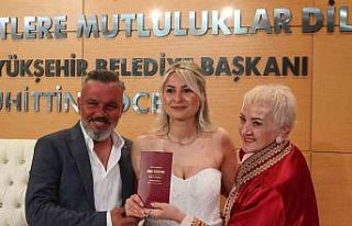 Antalya Büyükşehir Belediyesi nikah salonunda "05.05.2025"...