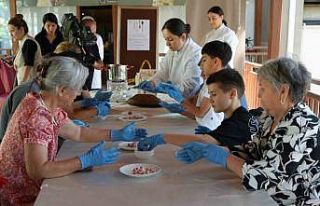 Antalya’da nineden toruna miras: Gülüklü çorbası...