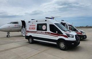 Aort koarktasyon hastası bebek uçak ambulansla İstanbul’a...