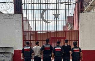 Aracı kurşunlayan şahıslar tutuklandı