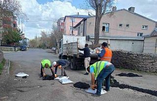 Ardahan’da asfalt yama çalışması