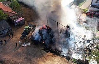 Arnavutköy’de ahırların yanına istiflenmiş...