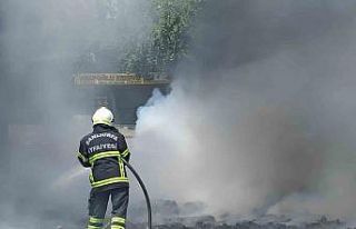 Atık madde yangını itfaiye tarafından söndürüldü