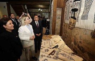 Atık malzemeler üniversite öğrencilerinin elinde...