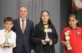 Atıkları sanata dönüştürdüler, temiz dünyayı...