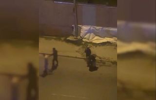 Avcılar’da dehşet anları kamerada: Kadını tekme...
