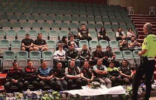 Aydın’da trafik ekiplerinden genç sürücülere...