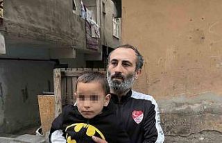 Bağcılar’da otomobil çarptığı çocuk yaralandı:...