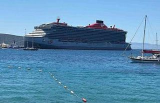 Bahamalar bayraklı kruvaziyer Bodrum’a demir attı