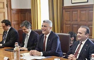 Bakan Bolat, İngiliz mevkidaşı Reynolds ile görüştü