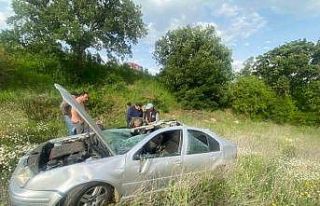 Balıkesir’de tarlaya uçan aracın sürücüsünü...