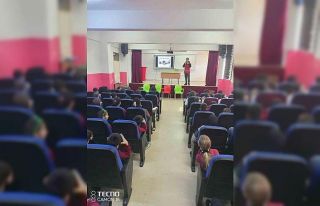 Bandırma emniyeti öğrenciler için sahada 490 noktada...