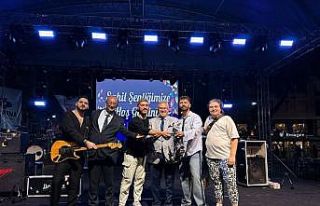 Bandırma Sahil Şenlikleri renkli görüntülerle...