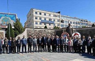 Başkan Akın: "Hastalarımızın ilaca en kolay,...