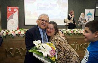 Başkan Büyükkılıç, engelliler için özel hizmetleri...