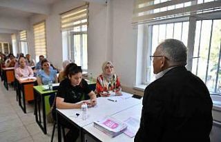 Başkan Büyükkılıç, KAYMEK AGS Kursu öğrencileri...