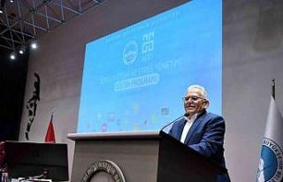 Başkan Büyükkılıç: "Ya öğrenen ol, ya...