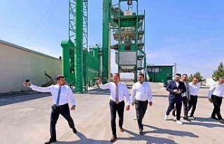 Başkan Kavuş, Meram’ın yoğun asfalt mesaisini...