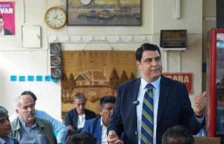 Başkan Yılmaz, Karşıyaka’da esnaf ve vatandaşlarla...