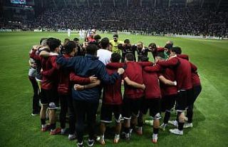 Batmanspor ve Vanspor taraftarlarını taşıyan araçlar,...