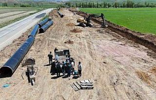 Bayburt Kırklartepe Barajı sulama inşaatında çalışmalar...