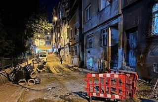 Bayrampaşa’da altyapı çalışması yapılan sokakta...