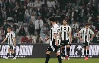 Beşiktaş son iç saha maçından mağlubiyetle ayrıldı