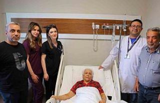 Beyin damarındaki baloncuk ameliyatla kapatıldı