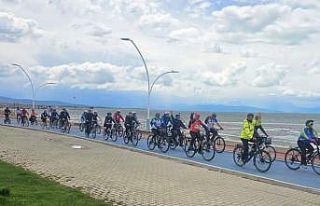 Beyşehir Gölü’nde yaşanan şiddetli kuraklığa...