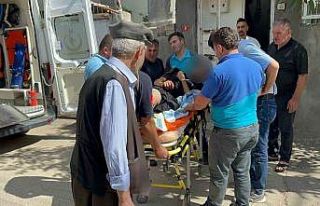 Bıçağın üzerine düşen şahıs yaralandı