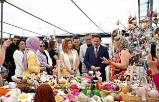 Biga’da kadın girişimcilerin el işi ürünleri...