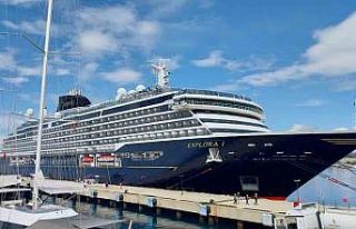 Bodrum’a 590 yolcuyla geldi