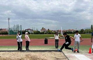 Bolu’da minikler atletizm şenliği renkli görüntülere...