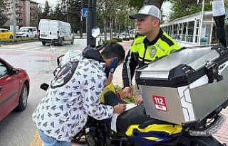 Bolu’da sinyal vermeyen sürücülere ceza yağdı