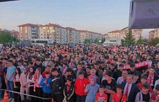 Boluspor-Bandırmaspor maçını yüzlerce taraftar...