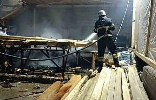 Burdur’da hizar atölyesinde çıkan yangın kısa...