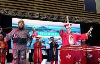 Bursa Mehter Takımı Fransa’yı fethetti