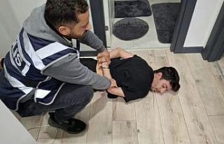 Bursa merkezli 4 ilde dolandırıcılık operasyonu:...