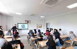 Bursa’da gençlere afet bilinci eğitimi