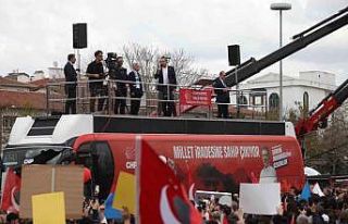 CHP Genel Başkanı Özel: "Ekrem başkanı içeride...