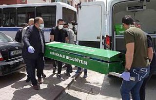 Çilingirle girdiği evde korkunç manzarayla karşılaştı:...