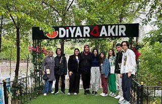 Cumhuriyet Üniversitesi Vakfı Okulları öğrencileri...