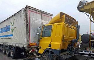 D-100’de 2 tır ve 2 otomobilin karıştığı zincirleme...