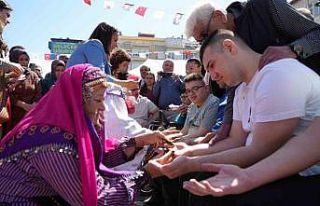 Davulla geldiler, kınayla uğurlandılar: 14 engelli...