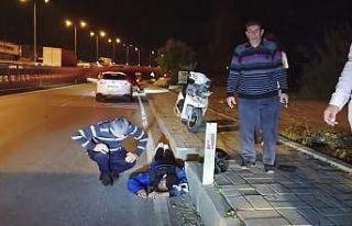 Devrilen motosikletin sürücüsü yaralandı