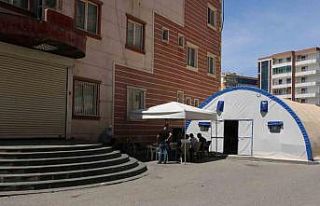 Diyarbakır’da evlat nöbetinde olan anne: "İnşallah...