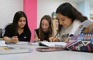 Diyarbakır’da "Türkiye Yüzyılında Kızlar...