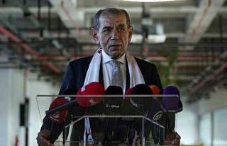 Dursun Özbek: "Muslera ile 1 sezon daha kalması...