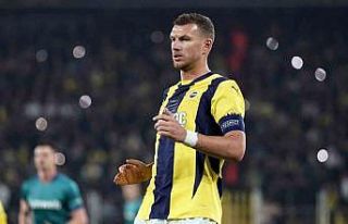 Edin Dzeko ve Hajradinovic’e milli davet