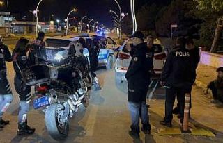 Edirne’de dur ihtarına uymayan ehliyetsiz sürücü...